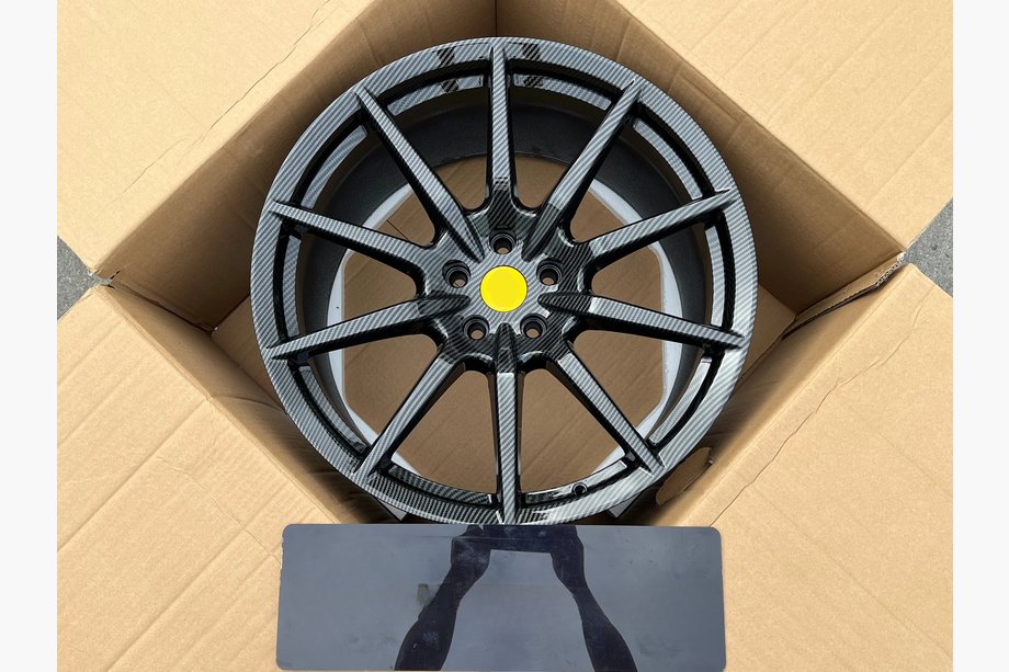 Ferrari 488 GTB 2015–2019 Kovana OEM platišča R20 V2 (4 kosi) Image