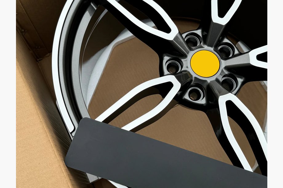 Ferrari 458 Italia 2009–2015 Kovana OEM platišča R20 V2 (4 kosi) Fotografija 9