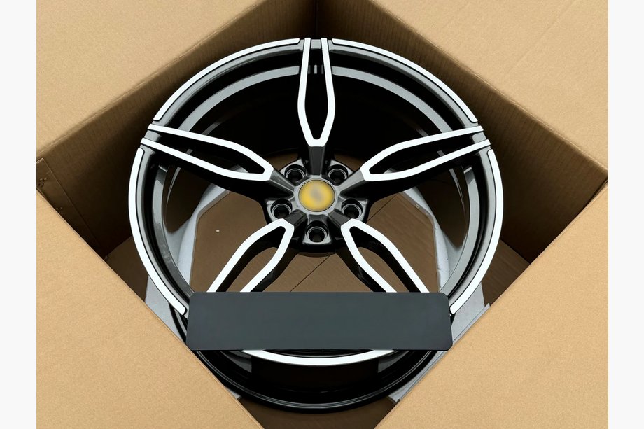 Ferrari 458 Italia 2009–2015 Kovana OEM platišča R20 V2 (4 kosi) Fotografija 4