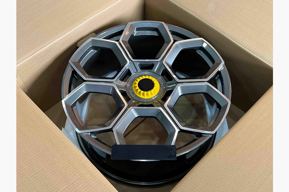 Lamborghini Huracan 2014– Kovana OEM platišča R20 V1 (4 kos) Image