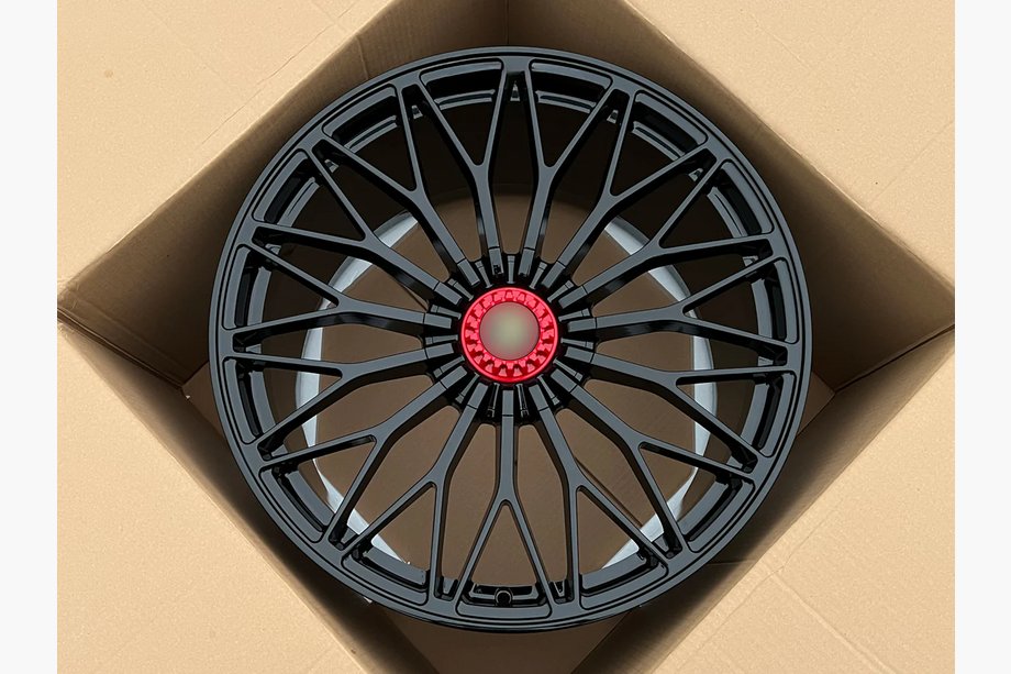 Lamborghini Aventador 2011–2022 Kovana OEM platišča R20/R21 V4 (4 kos) Image