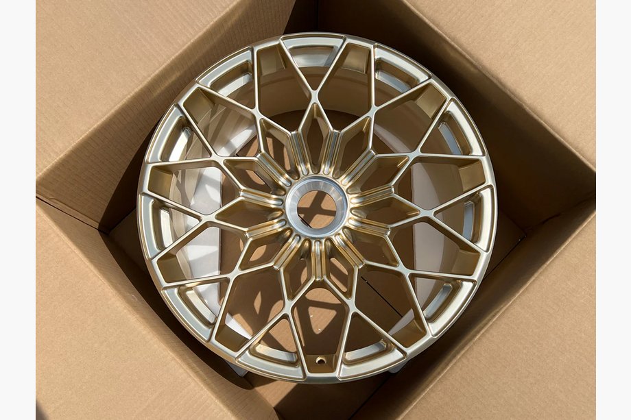 Lamborghini Huracan 2014– Kovana OEM platišča R20 V2 (4 kosi) Image
