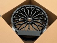 Lamborghini Urus 2018– Kovana platišča OEM R23 V7 (4 kos) fotografija 4