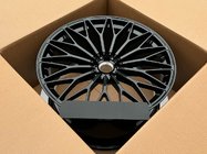 Lamborghini Urus 2018– Kovana platišča OEM R23 V7 (4 kos) fotografija 7