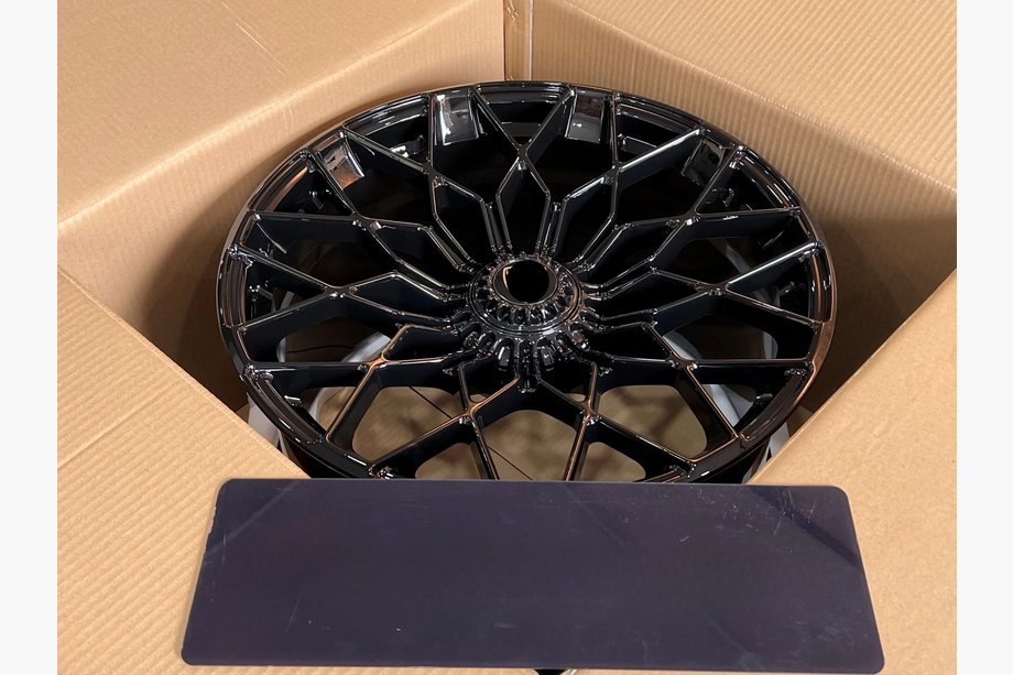 Lamborghini Huracan 2014– Kovana OEM platišča R20 R21 V1 (4 kos) Fotografija 14