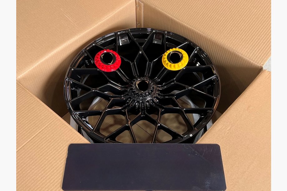 Lamborghini Huracan 2014– Kovana OEM platišča R20 R21 V1 (4 kos) Fotografija 15