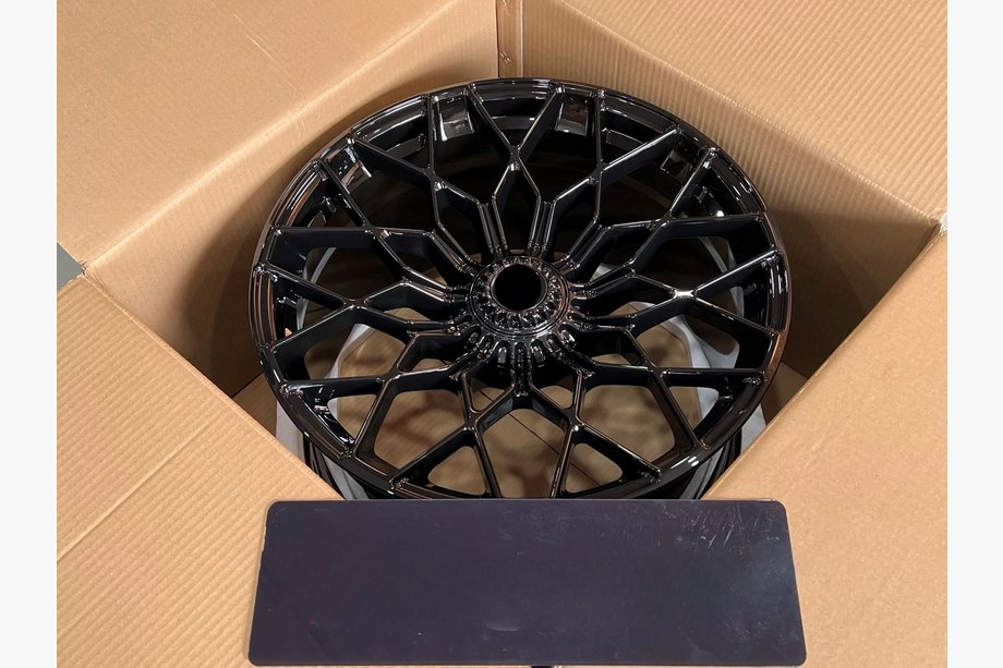 Lamborghini Huracan 2014– Kovana OEM platišča R20 R21 V1 (4 kos) Fotografija 6