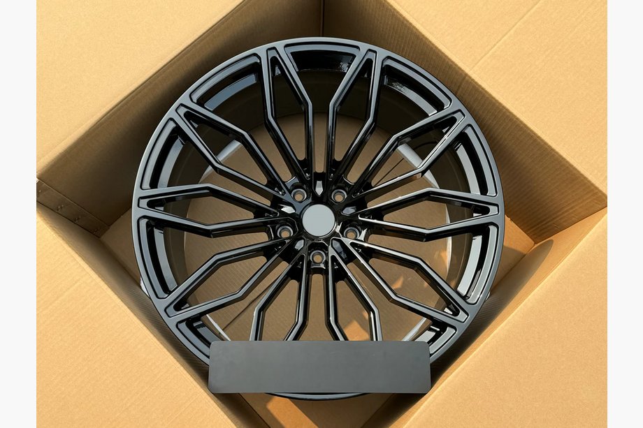 Lamborghini Urus 2018– Kovana platišča OEM R23 V12 (4 kosi) Image