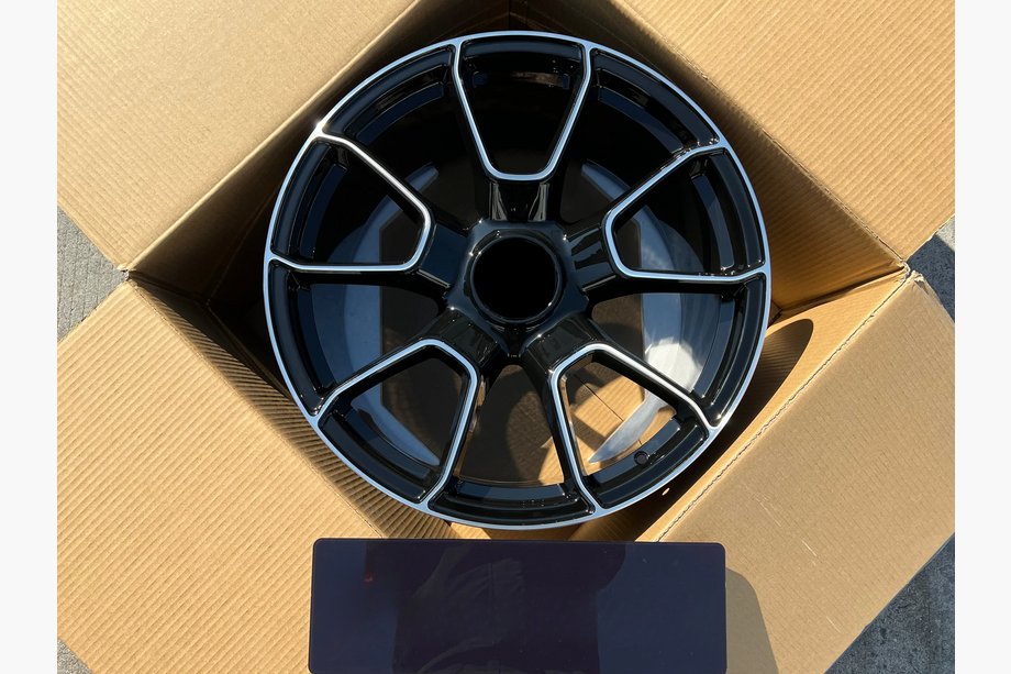 Porsche 911 (991) 2011–2019 Kovana OEM platišča R21/R22 (4 kos) Image