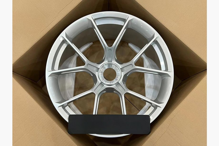 Porsche 911 (991) 2011–2019 OEM kovana platišča R21 (4 kos) Image