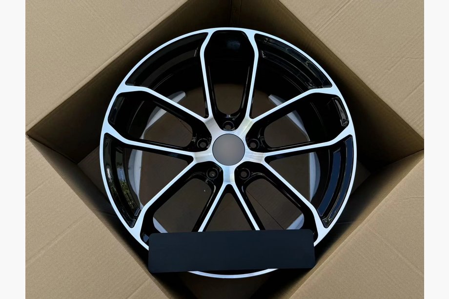 Porsche Cayenne 2018– Kovana platišča OEM R21 V2 (4 kos) Image