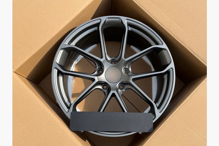 Porsche Cayenne 2018– Kovana OEM platišča R20 V2 (4 kosi) Image