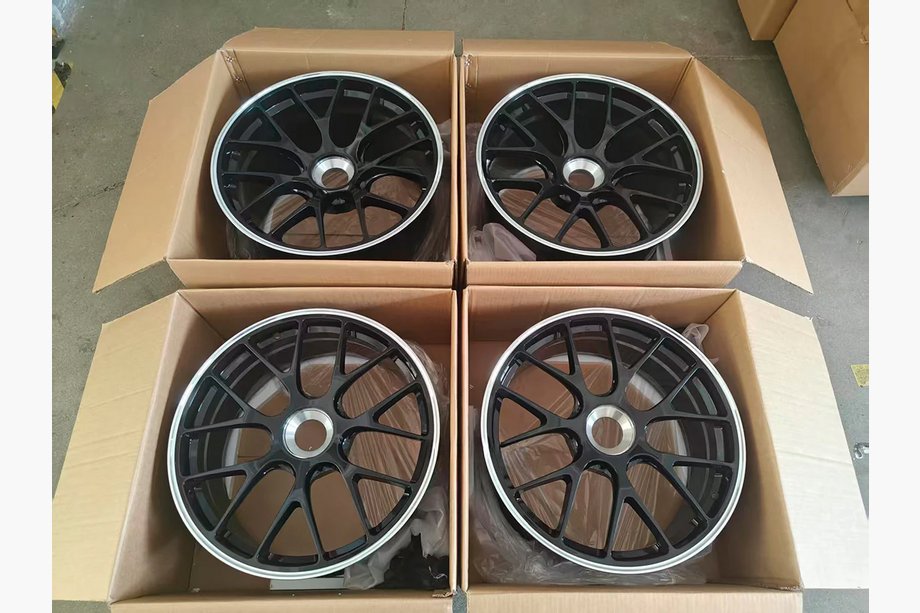 Porsche 911 (997) 2004–2012 Kovana OEM platišča R19 V3 (4 kosi) Fotografija 7