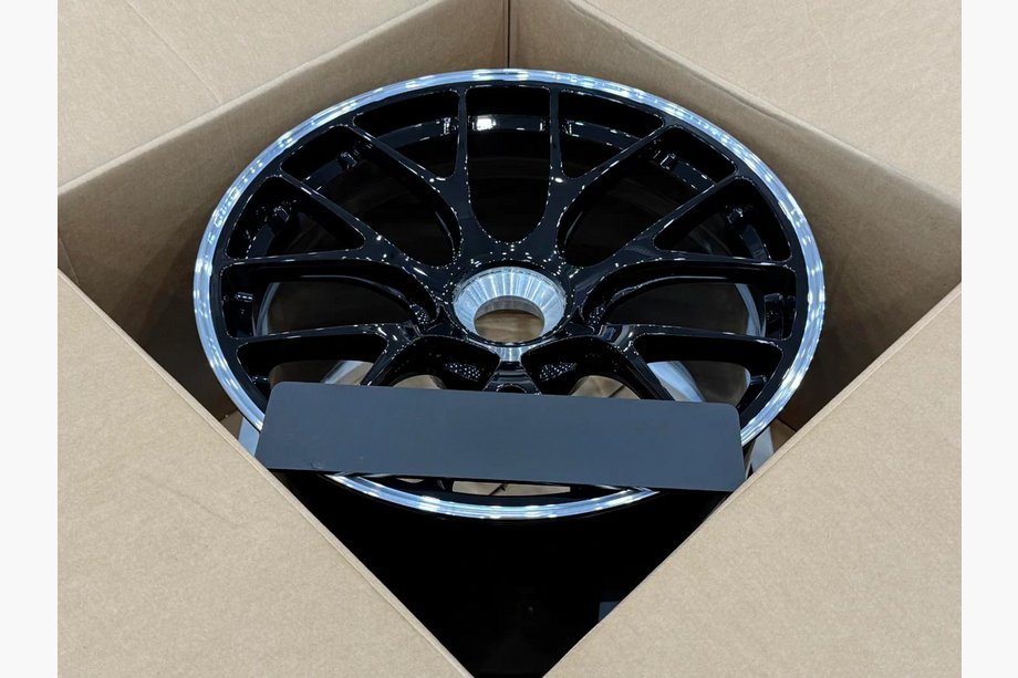 Porsche 911 (997) 2004–2012 Kovana OEM platišča R19 V3 (4 kosi) Fotografija 4