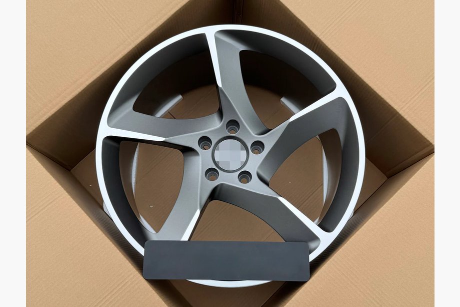 Porsche Taycan 2019– Kovana OEM platišča R21 V4 (4 kos) Image