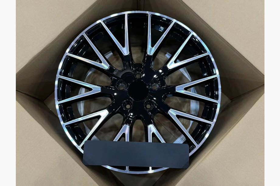 Porsche Panamera 2023– Kovana OEM platišča R21 V4 (4 kos) Image