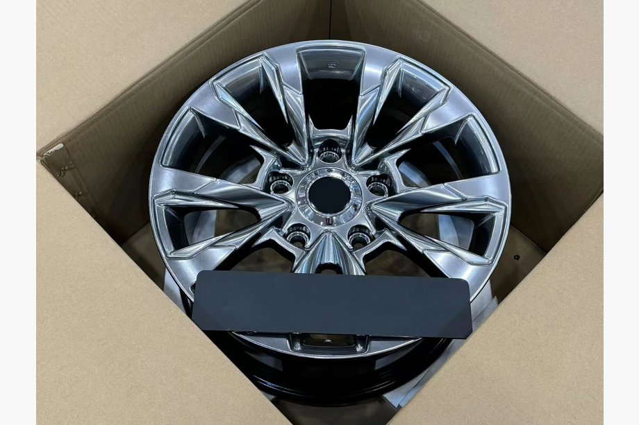 Toyota Land Cruiser 200 2007–2021 OEM kovana platišča R18 (4 kosi) Fotografija 2