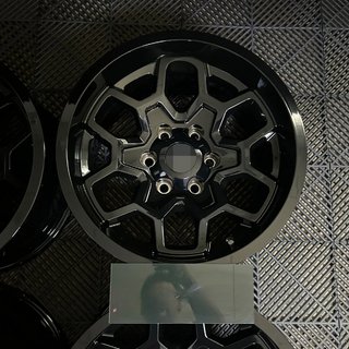 Kovana platišča OEM R17 (4 kos) Toyota Hilux 2015– fotografija 1