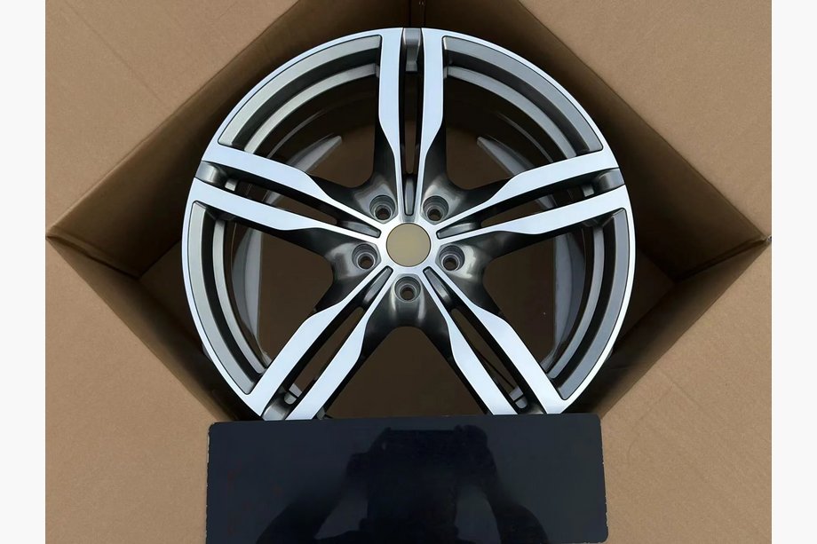 Ferrari Portofino Kovana OEM platišča R20 (4 kos) Image