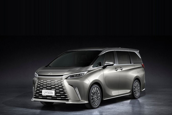 Test druge generacije Lexus LM: vrhunec VIP-udobja