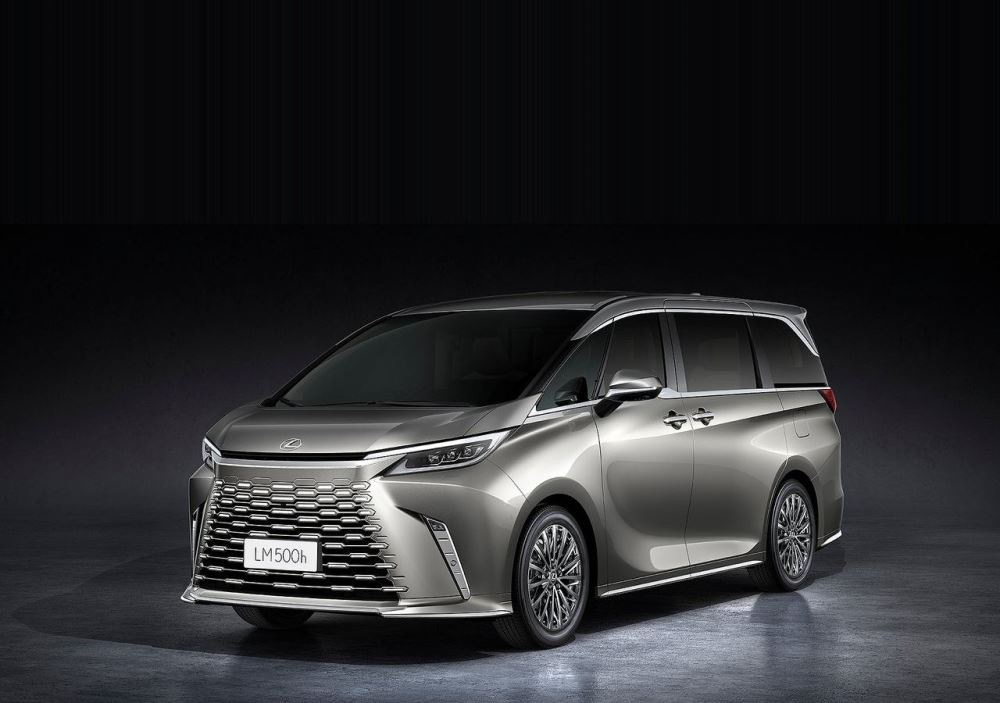 Test druge generacije Lexus LM: vrhunec VIP-udobja