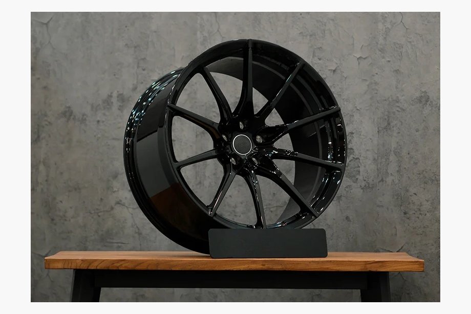 McLaren 540C/570S 2015–2020 Kovana OEM platišča R19 R20 V2 (4 kosi) Image