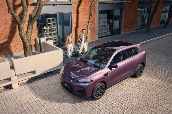 Pregled Leapmotor B10: kompaktni električni križanec s premijskimi tehnologijami