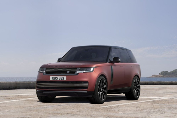 Pregled Range Rover SV P530: vrhunec razkošja in moči