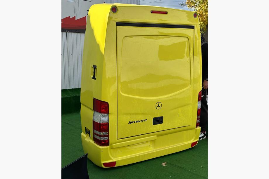 Mercedes Sprinter W906 2006–2018 Viseči prtljažnik (Rumen) Fotografija 1