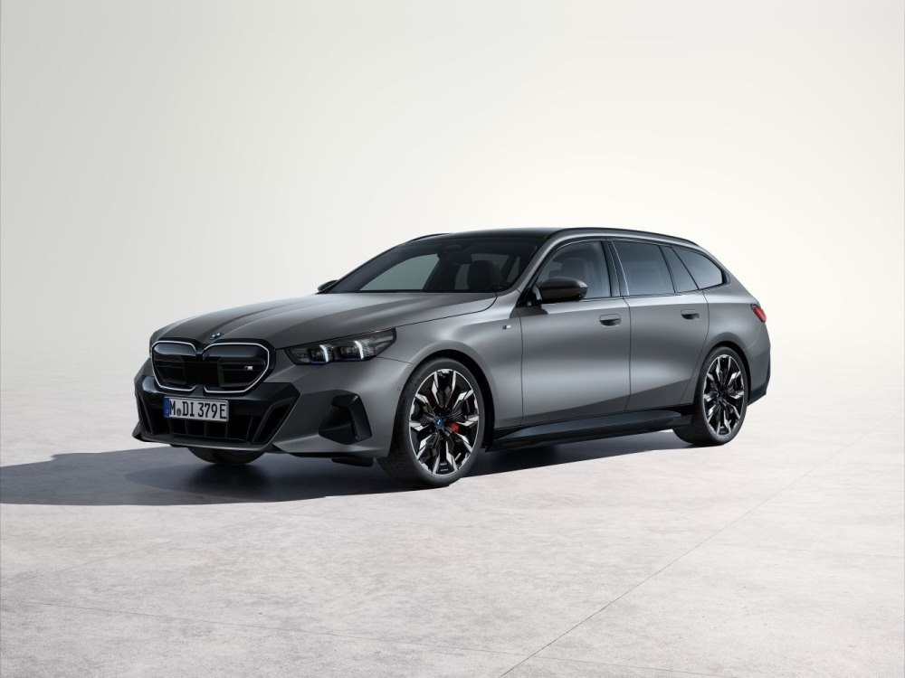 BMW i5 Touring M60 xDrive 2024: Test električnega karavana