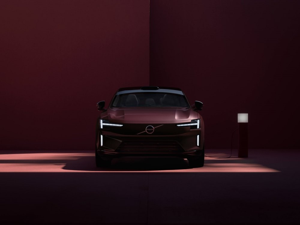 Volvo ES90 (V551) 2025: Pregled električnega liftbacka
