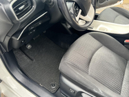 Toyota Prius 2015–2022 EVA avtomobilski tepihi (LB, črni) fotografija 1