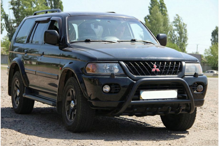 Mitsubishi Pajero Sport 1996–2007 Bullbar WT003 Black (nerjavno jeklo) Image