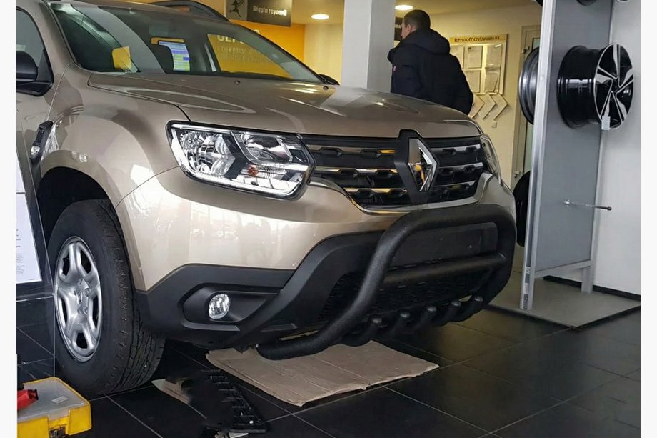 Dacia Duster 2018–2024 Kenguru zaščitni lok brez napisa WT003 Black (nerjaveče jeklo) Fotografija 8