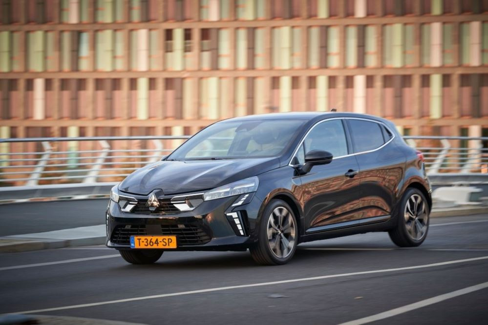 Mitsubishi Colt 2023–2025: celovit pregled s fotografijami in tehničnimi podatki