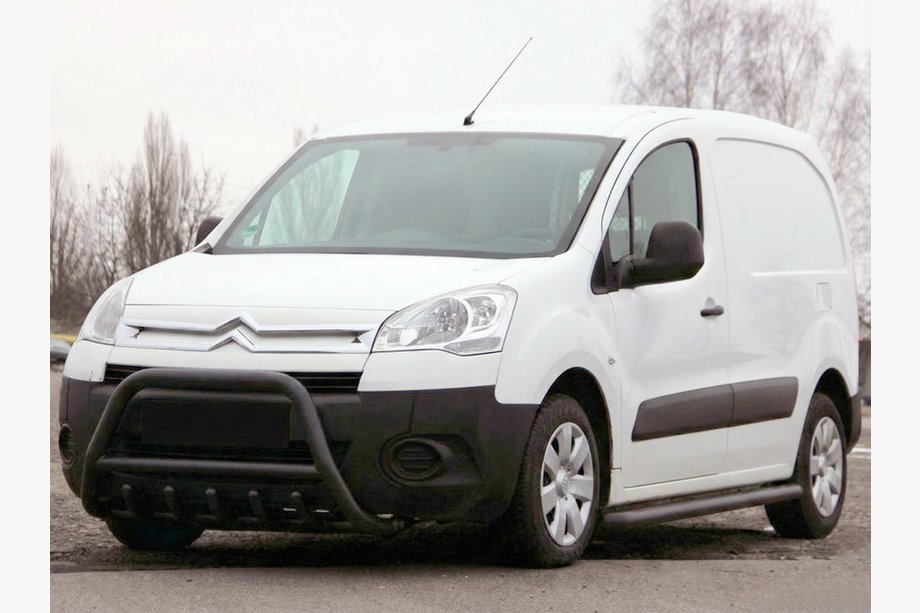 Peugeot Partner Tepee 2008–2018 Bullbar WT003 Black (nerjavno jeklo) Image