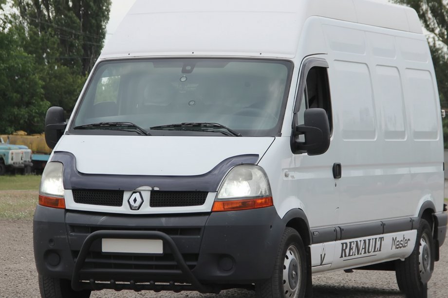 Renault Master 1998–2010 Sprednji zaščitni lok WT003 Black (nerjaveče jeklo) Image