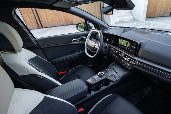 Kia Sportage peta generacija (facelift 2024): eleganten crossover za dinamičen življenjski slog Fotografija 6