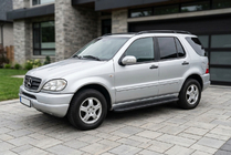 Mercedes ML W163 1997–2005 Bočne stopnice Bosphorus Black (2 kos, aluminij) fotografija 1
