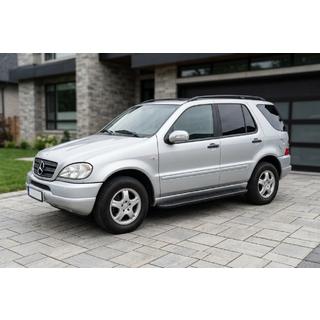 Bočne stopnice Bosphorus Black (2 kos, aluminij) Mercedes ML W163 1997–2005 fotografija 1