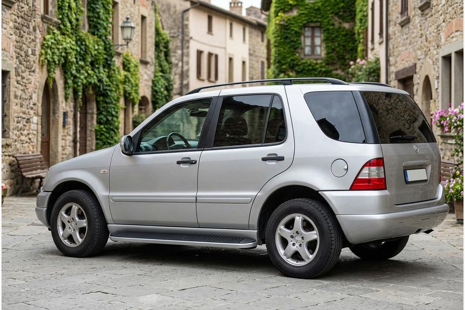 Mercedes ML W163 1997–2005 Stranske stopnice Tayga Grey (2 kos, aluminij) Image