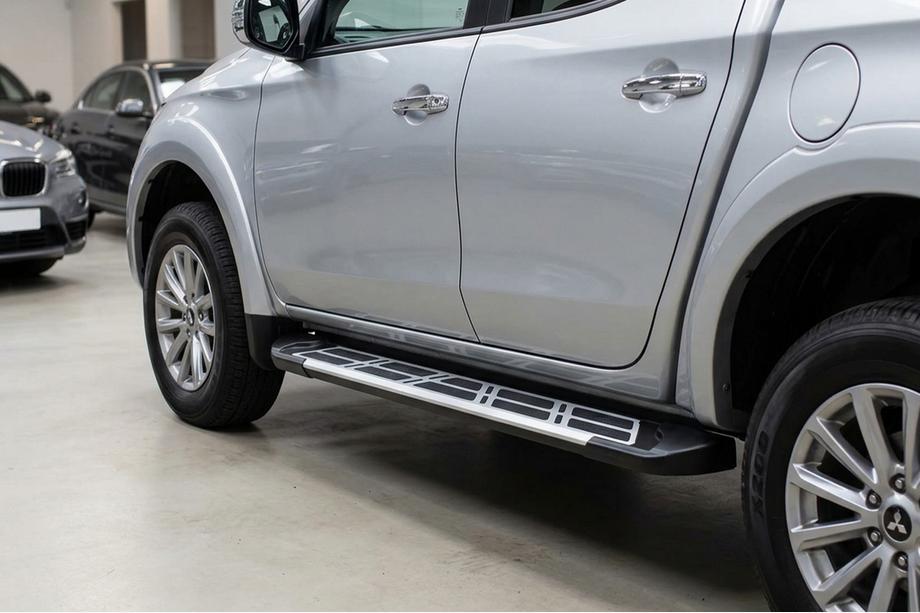 Mitsubishi L200 2006–2015 Stranske stopnice Sunrise (2 kos, aluminij) Image