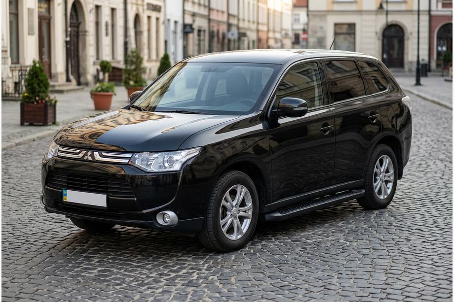 Mitsubishi Outlander 2012–2021 Bočne stopnice Allmond Black (2 kosa, aluminij) Fotografija 1