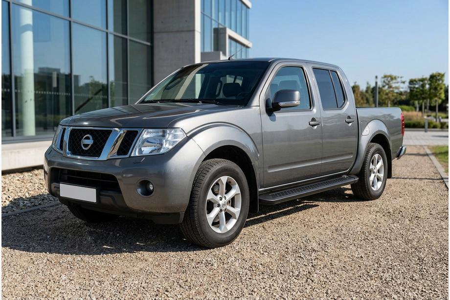Nissan Navara 2006–2015 Bočne stopnice Allmond Black (2 kosa, aluminij) Image