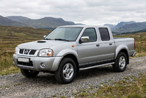 Nissan NP300 1999–2015 Stranski pragovi Maydos V1 (2 kos, aluminij ↗ nerjaveče jeklo) fotografija 1