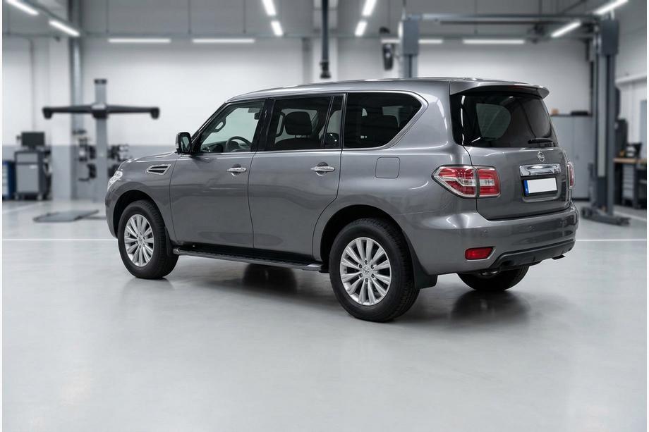 Nissan Patrol Y62 2010–2024 Stranske stopnice Bosphorus Black (2 kosa, aluminij) Image