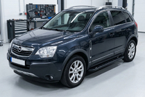 Opel Antara 2006–2017 Stranske stopnice RedLine Black (2 kosa, aluminij) fotografija 1