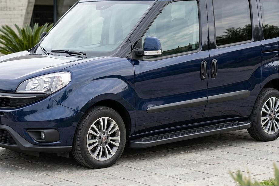 Opel Combo 2012–2018 Bočne stopnice Allmond Black (2 kos, aluminij) Image