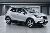 Opel Mokka 2012–2021 Bočne stopnice Allmond Black (2 kos, aluminij) fotografija 1