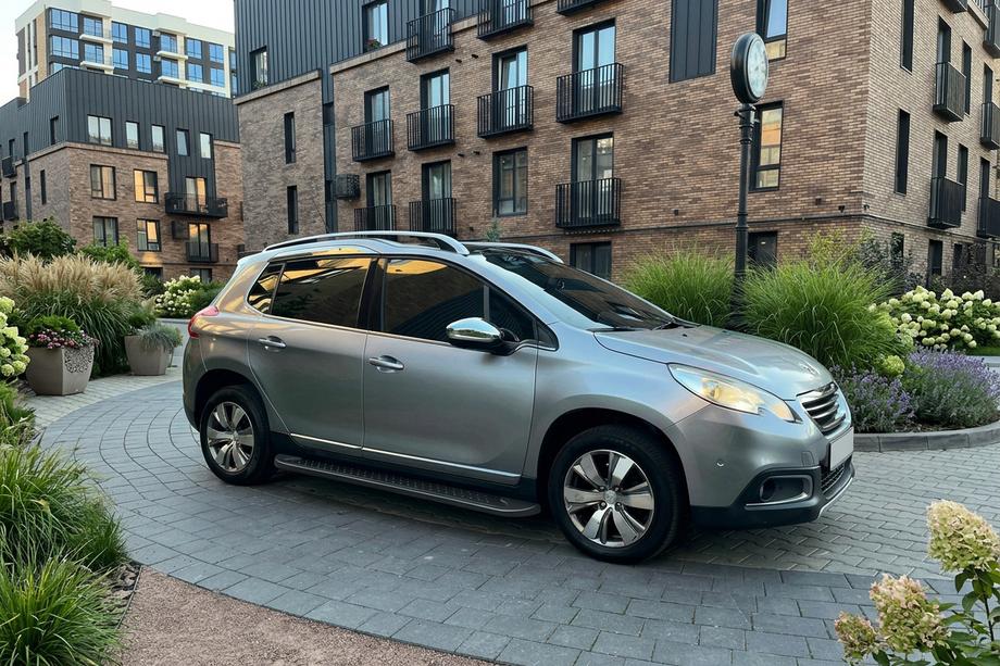 Peugeot 2008 2013–2019 Bočne stopnice Allmond Black (2 kos, aluminij) Image